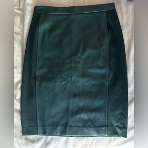Ann Taylor Factory Size 00P Forest Green Pencil Skirt
